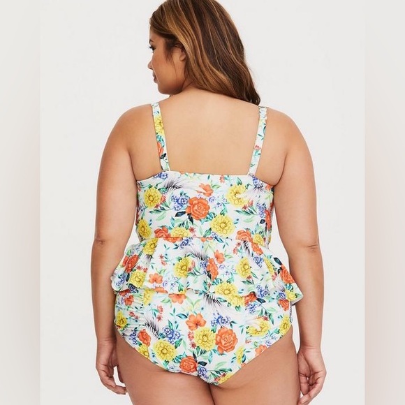 💙 NWoT White Floral Peplum Swimsuit Top w Built in Bra - Picture 4 of 5